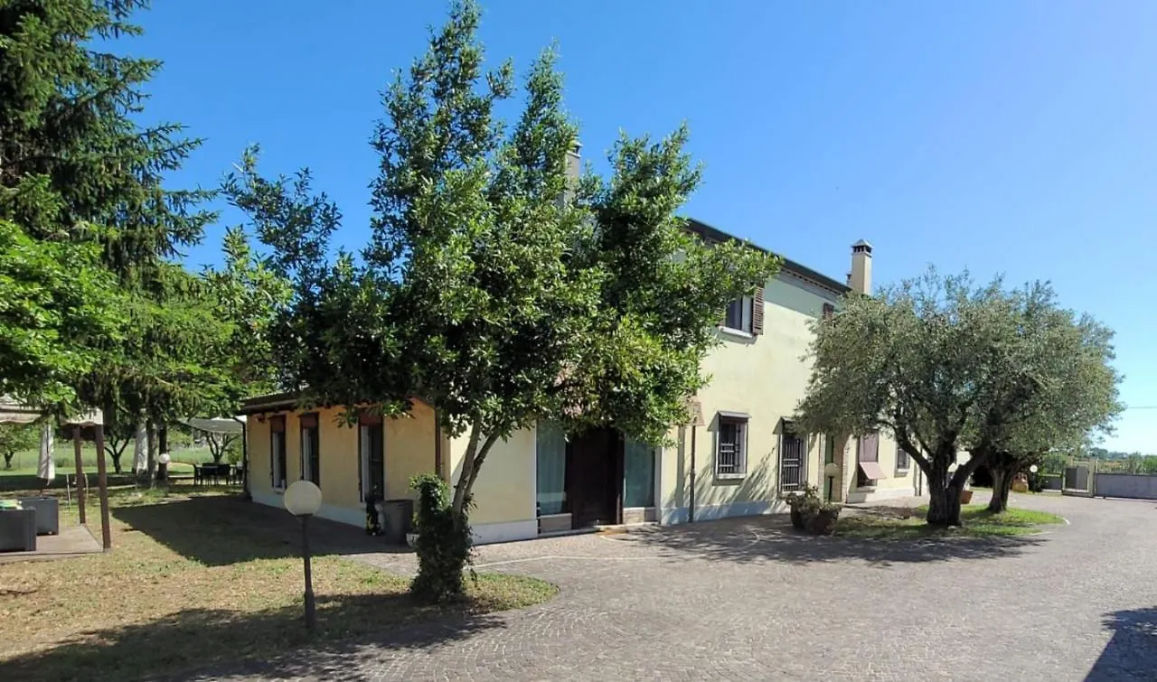 Chez Barnie Favoloso Appartamento Privato In Villa A 800Mt Ingresso Fiera リミニ 0*,  イタリア