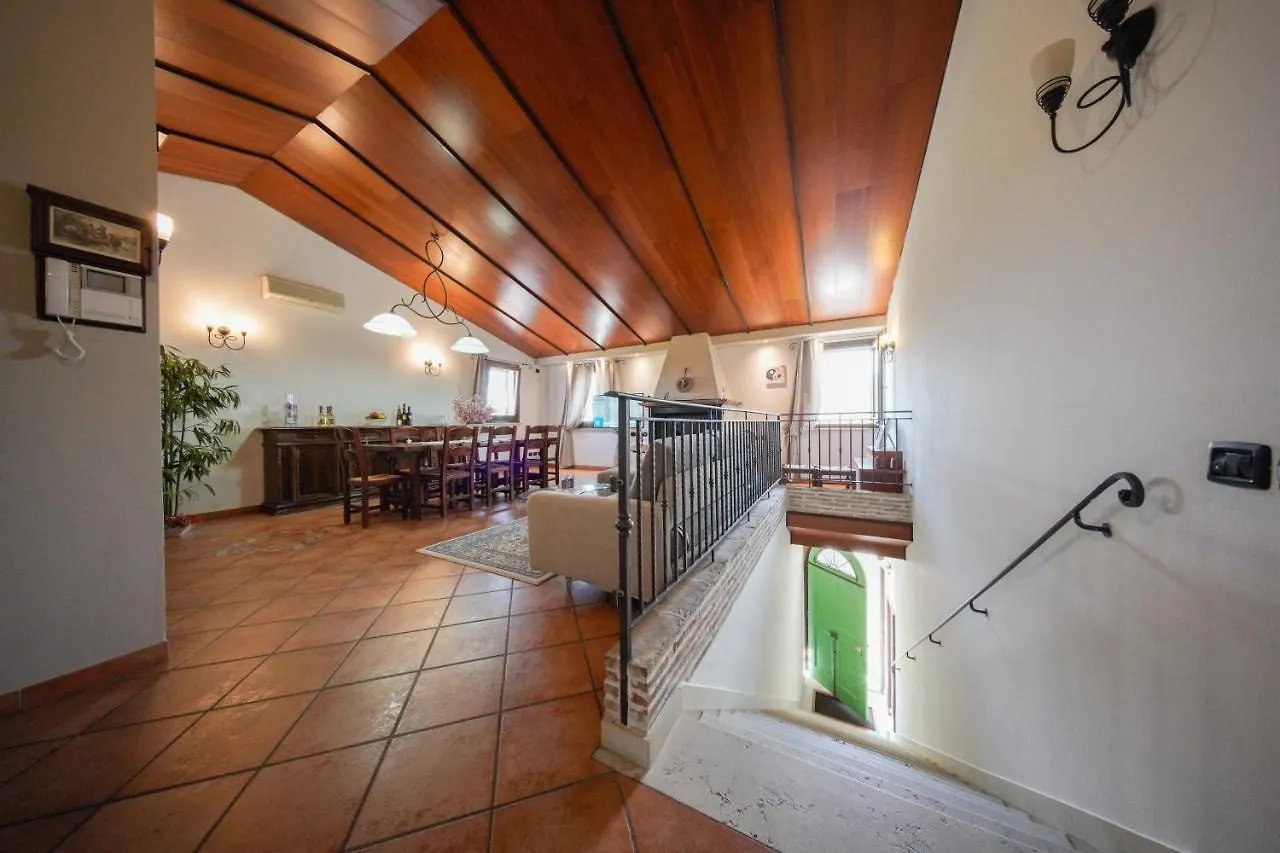 アパート Chez Barnie Favoloso Appartamento Privato In Villa A 800Mt Ingresso Fiera リミニ