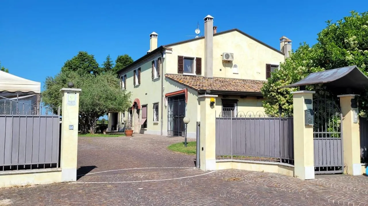 Chez Barnie Favoloso Appartamento Privato In Villa A 800Mt Ingresso Fiera Rimini contacts