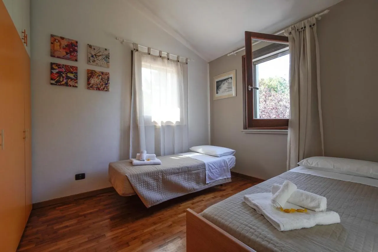 Chez Barnie Favoloso Appartamento Privato In Villa A 800Mt Ingresso Fiera Rimini 0*,  Italy